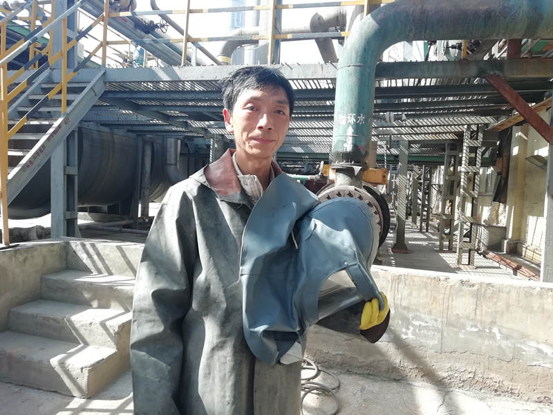 硫酸廠楊兵箭_副本.jpg 硫酸廠楊兵箭_副本.jpg